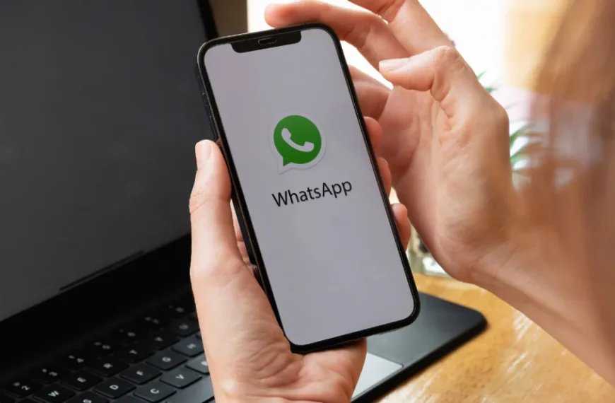 The Ultimate Guide to WhatsApp Marketing: Connecting Directly with Your Audience